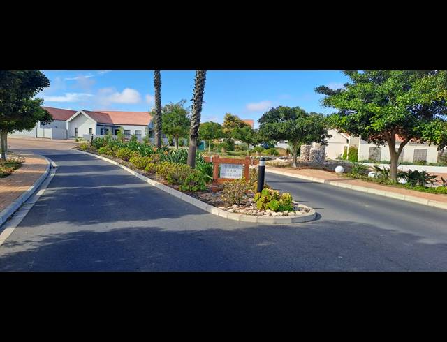 958M² VACANT LAND FOR SALE IN PORT OWEN